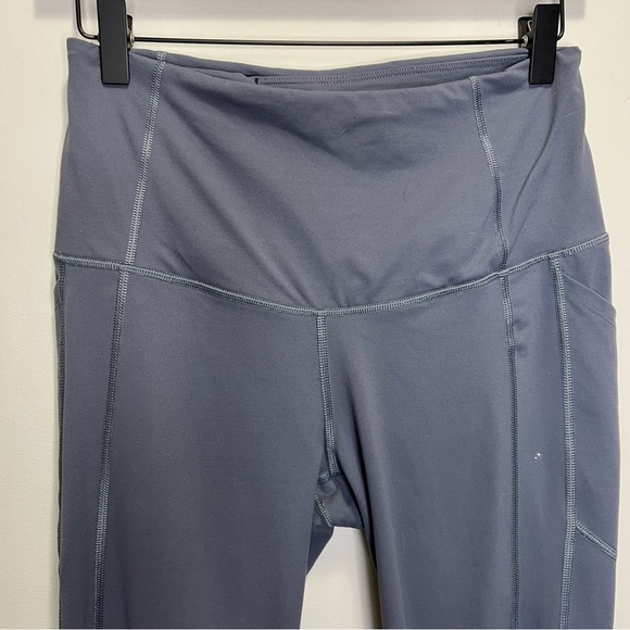 Victoria's Secret Sport Grey Capri Leggings Size Medium - Picture 3 of 8